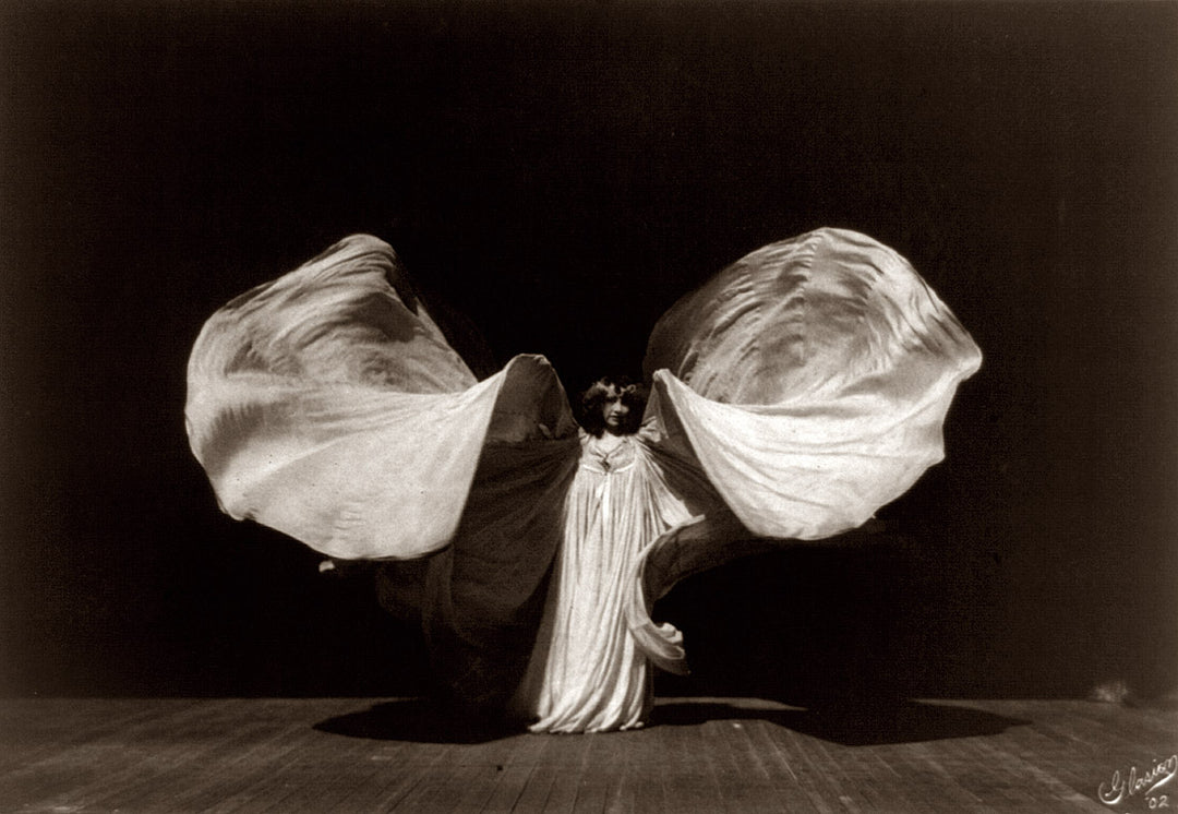 The Mesmerizing Artistry of Loie Fuller: A Dance Pioneer